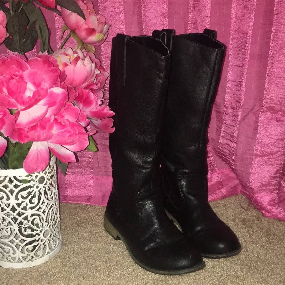Black Tall Under The Knee Riding Boots
